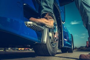 What Are Truck Driver Training Requirements?